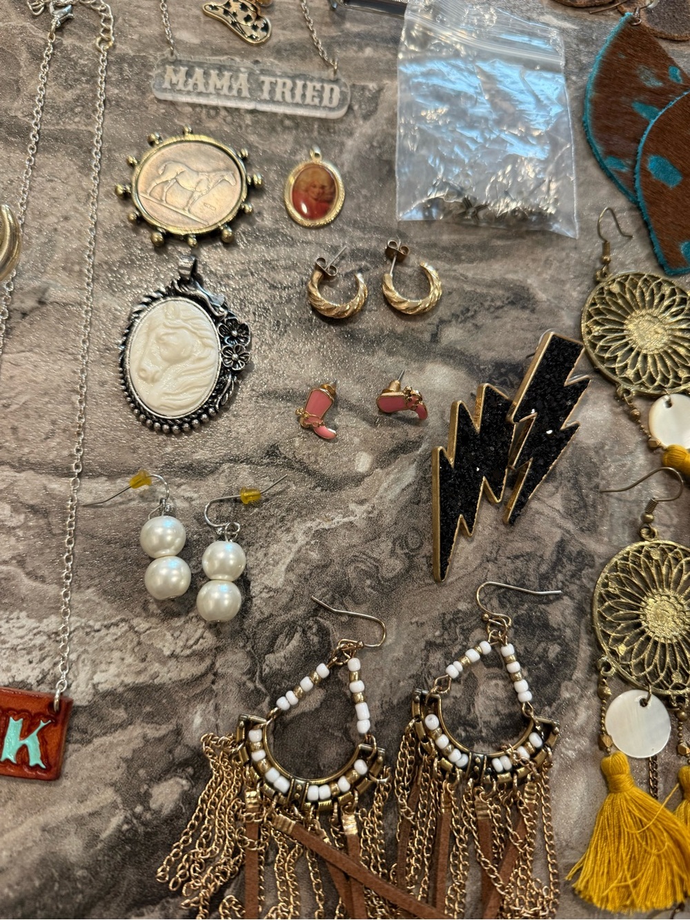 LARGE JEWELRY LOT/BUNDLE - Picture 4 of 10